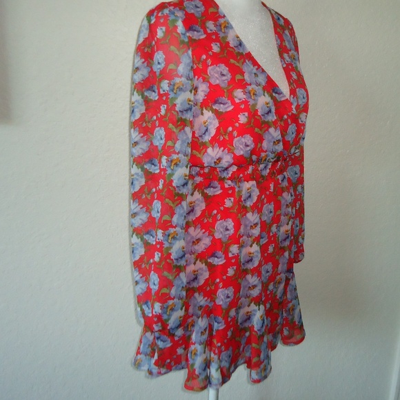 Francesca's Women's Red Floral Long Sleeve Wrap Dress Cocktail Blue Flowers - Picture 4 of 12